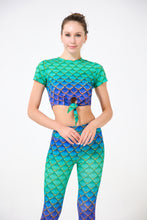Load image into Gallery viewer, Scale Print Tie-front Cropped Tee