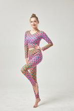 Load image into Gallery viewer, Scale Print Long-sleeved Crop Top