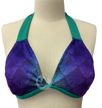 Load image into Gallery viewer, Jewel Goby triangle bikini top

